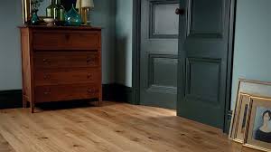 how to lay solid wood flooring
