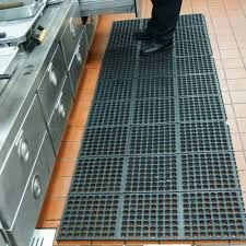 anti fatigue mat with drain holes