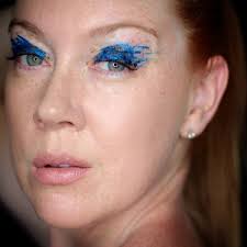 the unapologetic liquid blue eyeliner