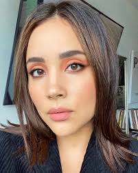 a celebrity makeup artist