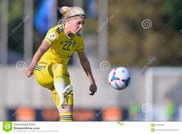Olivia alma charlotta schough (born 11 march 1991) is a swedish football midfielder who plays for the damallsvenskan club eskilstuna united, whom she joined from wfc rossiyanka of the russian women's premier league. Schwedischer Weiblicher Fussballspieler Olivia Schough Redaktionelles Stockfoto Bild Von Sport Stadium 59597653