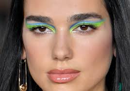 how to wear eye makeup trends of 2023