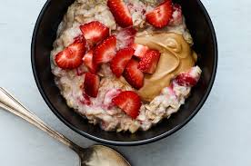 egg white oatmeal with strawberries and