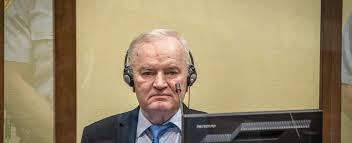Ratko Mladic, 26 anni dopo. Confermato l'ergastolo al "macellaio di Bosnia"  - HuffPost Italia