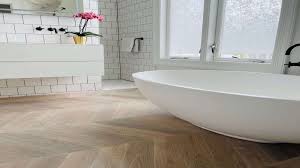 wood floor in the bathroom uipkes