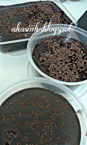 Kek coklat moist yang mudah, sedap, lembut, gebu, super moist, semua lengkap. Resipi Moist Chocolate Cake Ala Anis Markas Si Kecil