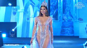 Sáng Hoàn vũ Blogger - Juthamas Mekseree, Miss Grand Chiang Rai 2020 gây chú ý với bộ váy xuyên thấu gợi cảm hết cỡ | Facebook| By Sáng Hoàn vũ Blogger