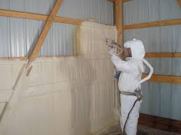 Whenever winter is approaching, we get a lot of questions about how best to insulate pole barns. Spray Polyurethane Foam Insulation In Metal Metal Construction News