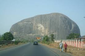 It is among nigeria's iconic natural wonders and lies on the border of niger state and federal capital territory (fct). Abuja Nigeria Zuma Rock Mapio Net