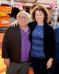Abigail perlman blunt may be his second wife, but she's a mother and a lobbyist. Danny Devito And Rhea Perlman May Reconcile And Hope Lives Another Day