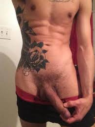 Tattoo Guy Naked Selfie - Amateur Straight Guys Naked - guystricked.com