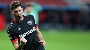 Watch all lucas alario's goals & assists in 2017/18 ▻ sub now: Bayer Leverkusen Auf Diesem Acker Lernte Lucas Alario Kicken Bundesliga Bild De
