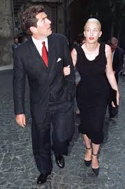 The couple share a son, darius. August 8 1998 Christiane Amanpour S Wedding Carolyn Bessette Kennedy Carolyn Bessette Kennedy Style John Kennedy Jr