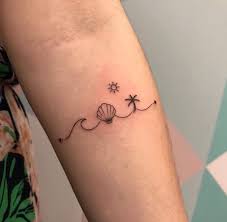If i had to get a tattoo of this type, i would choose to do it in a classic style and without many details. Tattoos Summer And Waves Image 7672588 On Favim Com