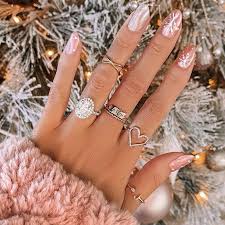 the best snowflake nail designs to wear