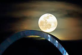 Home sun & moon moon full moon. Wolf Moon First 2021 Full Moon Has An Unusual Name See The Photos