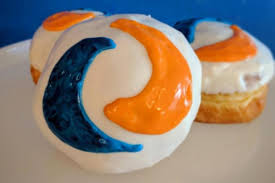 This question was originally answered on quora by emmad tide pods look like candy (delicious candy at that). Bakery Creates Tide Pod Doughnuts As Safe Alternative To Dangerous Detergent Eating Craze The Independent The Independent