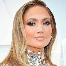 jennifer lopez takes off her makeup and