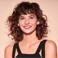 short curly hairstyles that will give
