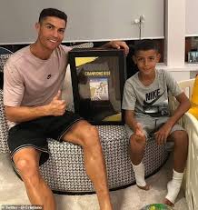 Atualmente atua pelas categorias de base da juventus. Ronaldo Junior Kit Jersey On Sale