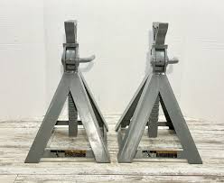 two 2 napa 5 ton ratcheting jack stands
