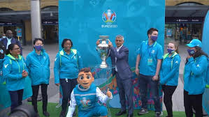 Why will euro 2020 take place in so many countries? Uk London Welcomes Euro 2020 Trophy During Host Cities Tour Video Ruptly