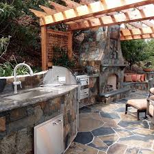 Outdoor Kitchens And Fireplaces
