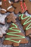 How do you know when gingerbread cookies are done?