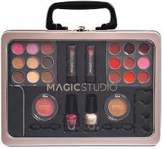 makeup kit in case 28 s magic
