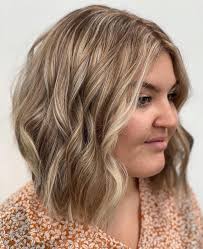 Not all of us can have slim, delicate faces and cheekbones that stand out and define us. The Most Flattering Short Medium And Long Haircuts For Double Chins