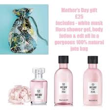 Discover our new white musk flora fragrance range perfect for spring time. Body Shop White Musk Flora Bundle Mothers Day Not Depop