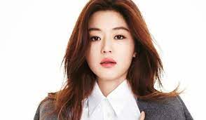 She earned an estimated 20 billion won from endorsement fees and advertising. Jun Ji Hyun ì „ì§€í˜„ Rakuten Viki