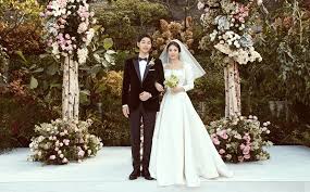 Little did he know that his life was about to take a dramatic turn. Here S Why Descendants Of The Sun S Song Joong Ki Song Hye Kyo Are Divorcing Her World Singapore