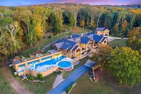 alabama mansion is up for auction