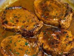 skillet pork chops with pan gravy