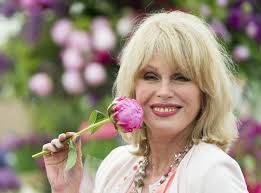 Speaking about her new series, she said: Joanna Lumley Facts Tv Legend S Age Husband Children Career And More Revealed Smooth