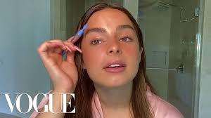 addison rae s glowy makeup tutorial on