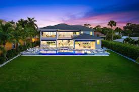 homes with a pool in jupiter