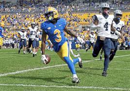 Pitt blows out New Hampshire in record ...