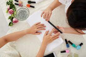 be a nail technician today