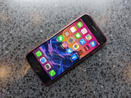 Aluminum frame, gorilla glass front with oleophobic coating, gorilla glass back with glossy finish, ip67 certified for water and dust resistance. Iphone Se 2020 Review Not For Gadget Geeks But The Mainstream User