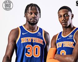 Image of RJ Barrett and Julius Randle of the Knicks