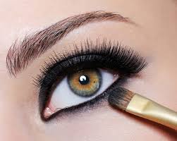get eyeliner to stay on oily lids