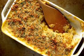 baked macaroni and cheese with parmesan