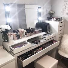 Makeup Vanity Table With Lighted Mirror