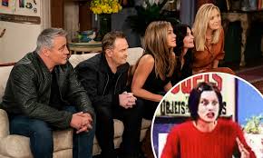 This image provided by hbo max shows, from left, jennifer aniston, courteney cox, matthew perry, lisa kudrow, david schwimmer and matt leblanc in a scene from the friends reunion special. 4vbfagdrakpnrm