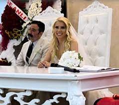 Oyuncu Mustafa Üstündağ ile Tuba Kalçık evlendi