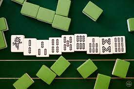 play mahjong