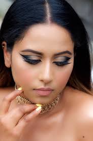 graphic cut crease makeup look indian