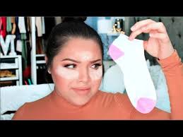 how to apply makeup with a sock